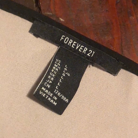 Forever 21 sleeveless top - Picture 2 of 3